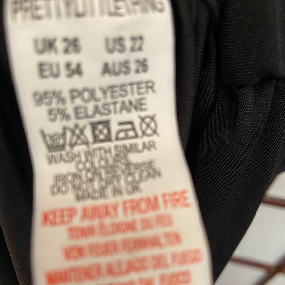 NWT Pretty Little Thing ruched back and sides dress size 22. - Picture 8 of 8